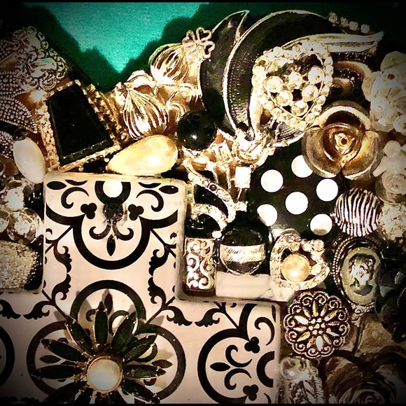 FAITH is BLACK & WHITE - Picture 4 of 6